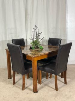 Square Dining Table with 4 Chairs ASHLEY FURNITURE