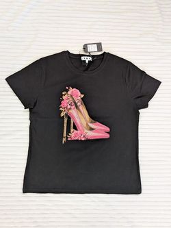 L/XL black Graphic T-Shirt with Floral Heels Print