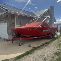 2004 Moomba Mobius XLV