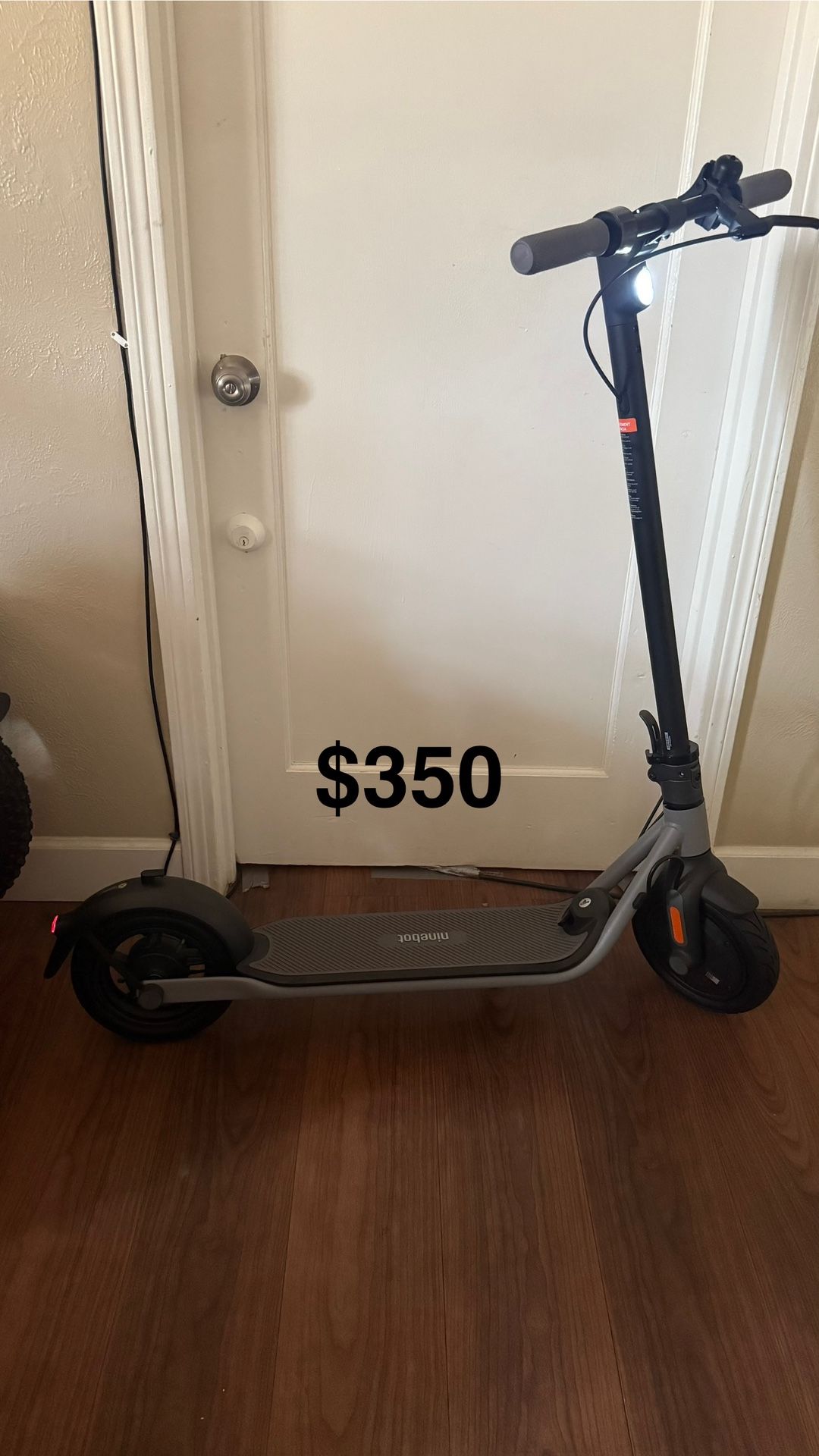 Ninebot kickscooter D18W