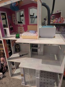 Rainbow high dollhouse