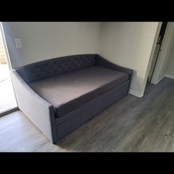 Couch/Bed