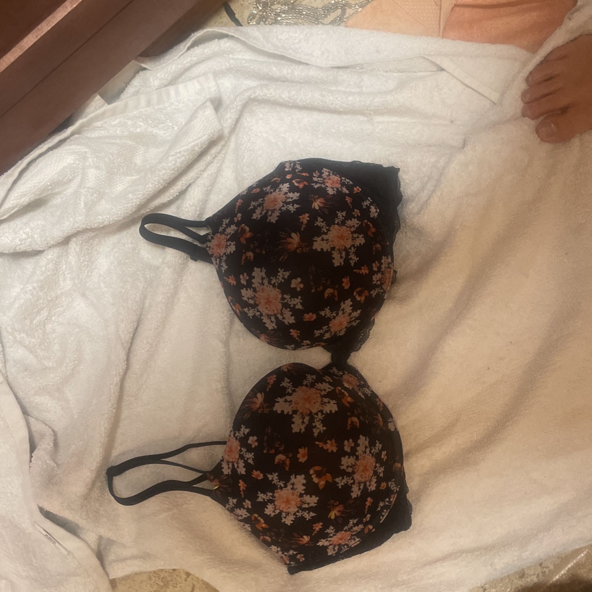 Victoria Secret BRA sets , BIKINIS , Size 38DD