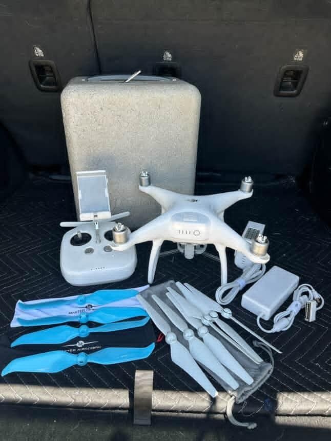 DJI Phantom 4 Drone
