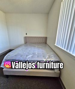 New queen bed