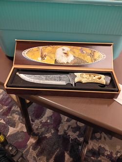 Collectible American Eagle Carved Handle