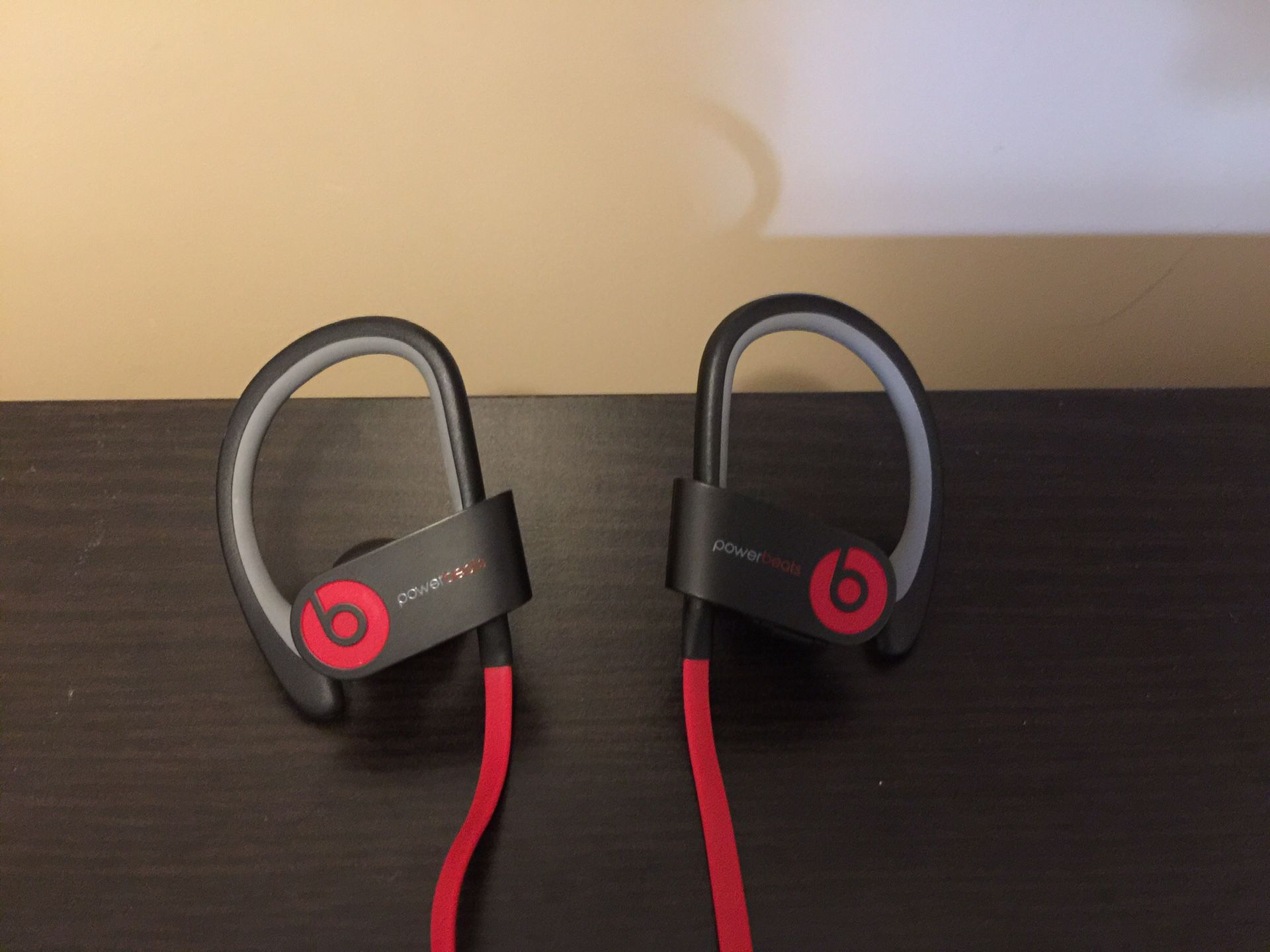 Powerbeats2 Wireless Headphones - Black/Red