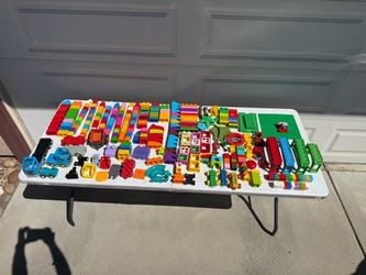 Colorful Mixed Building Blocks & DUPLO‑Style Lot w/ Cars & Plates