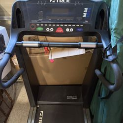 TRUE 700 Commercial Treadmill – Heavy Duty Gym Quality