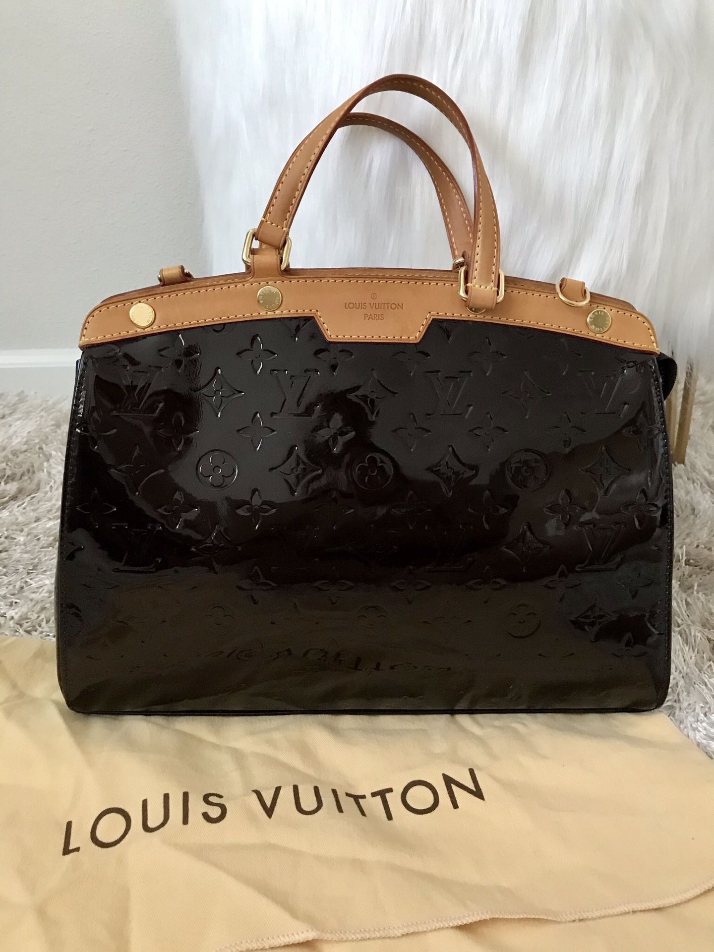 Authentic Louis Vuitton Brea MM Vernis - EXCELLENT