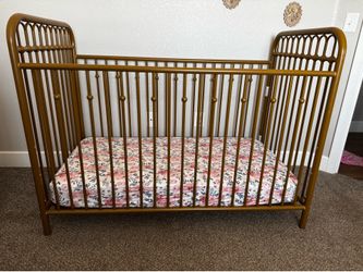 Metal bronze crib