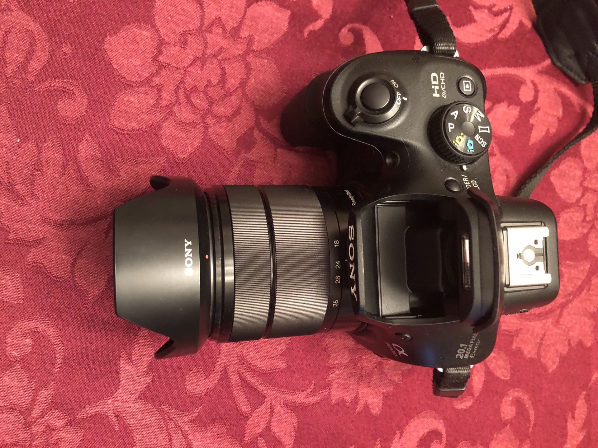 Sony A3000 Camera With Sony Telephoto Lense & Accesories.