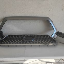 Parts 2018-23 Toyota Tacoma OEM Pa