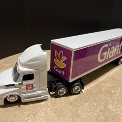 Giant Food Model Truck