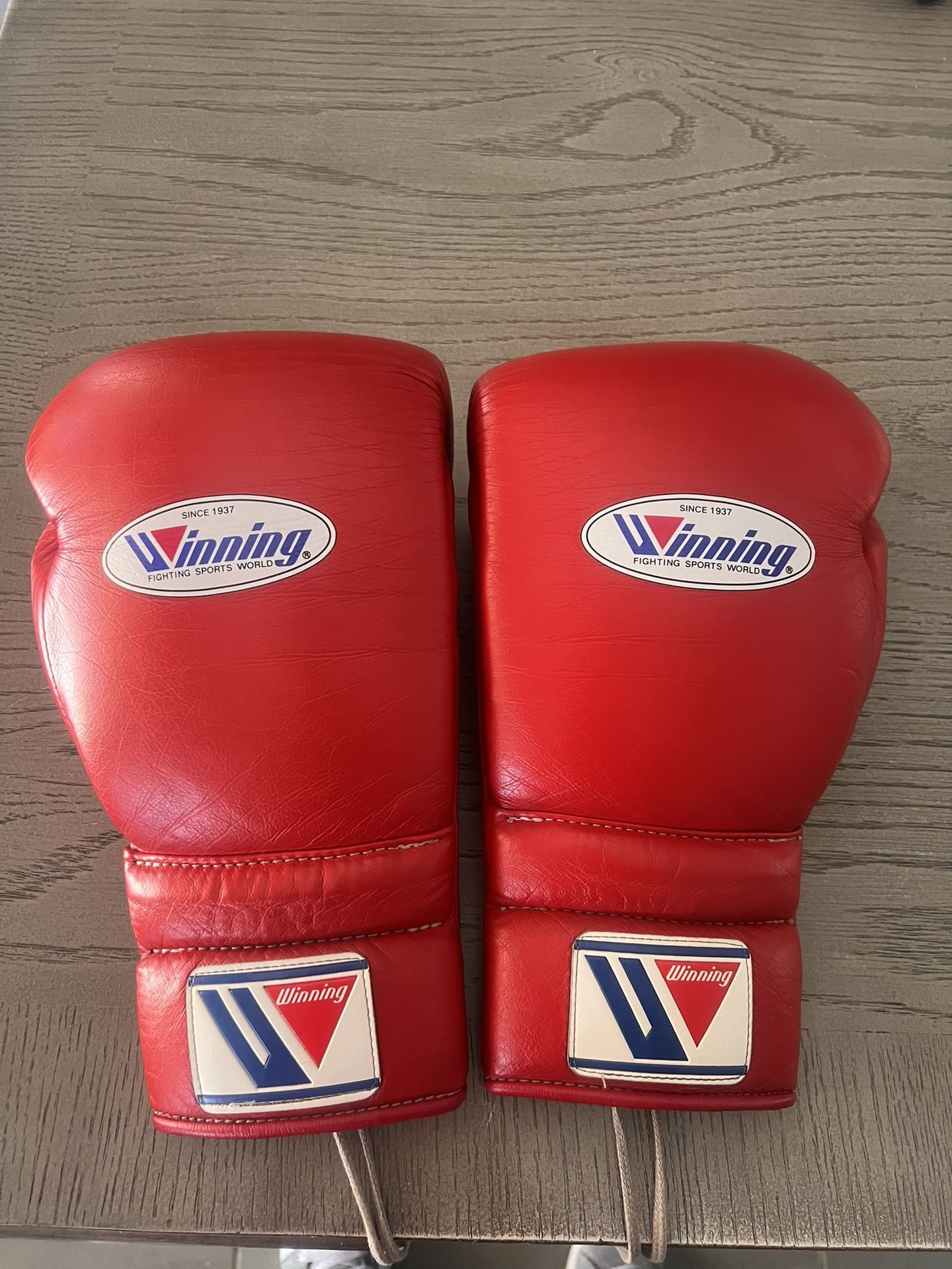 Red Winning Boxing Gloves Ms500 14oz