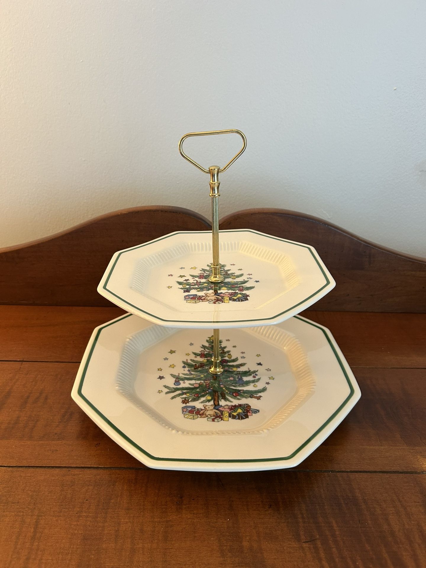 Vintage Nikko Christmas 2-Tier Tidbit Tray - top is 8.25”, bottom is 10.75”