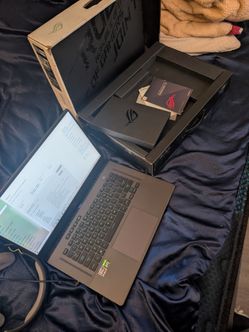 Asus Rog Zephyrus G15 Ryzen 9 3.3GHZ 16gb of ram, 1TB SSD with RTX 3080 8gb with original box 9/10 condition