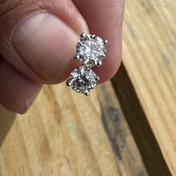 2 ct pair of 14K white gold earrings