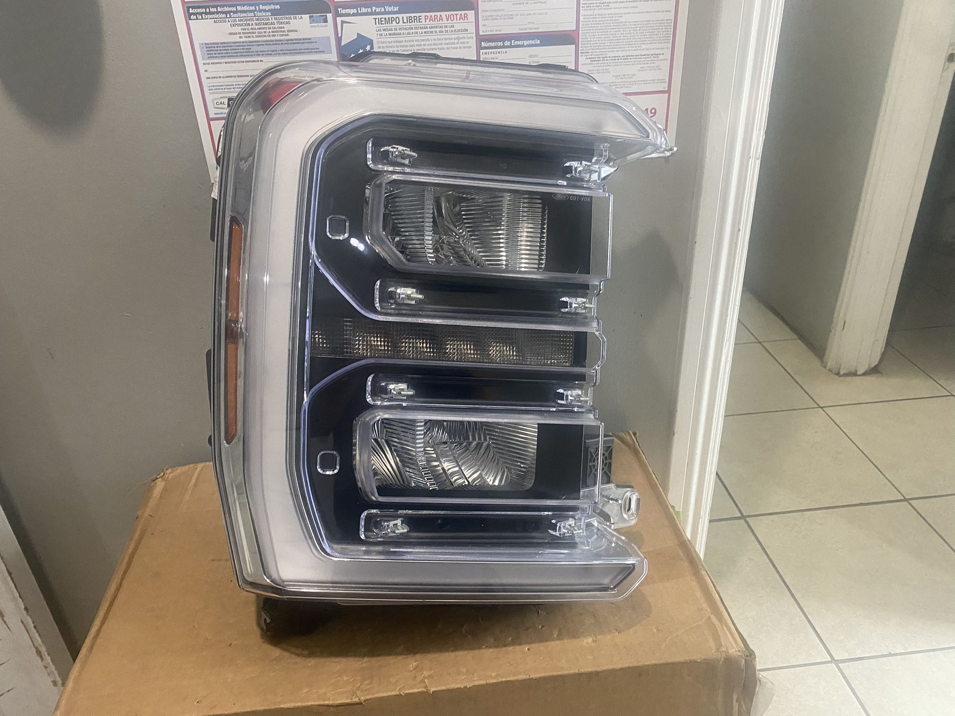 2023-2025 Ford F250 LED Reflector Right Headlight