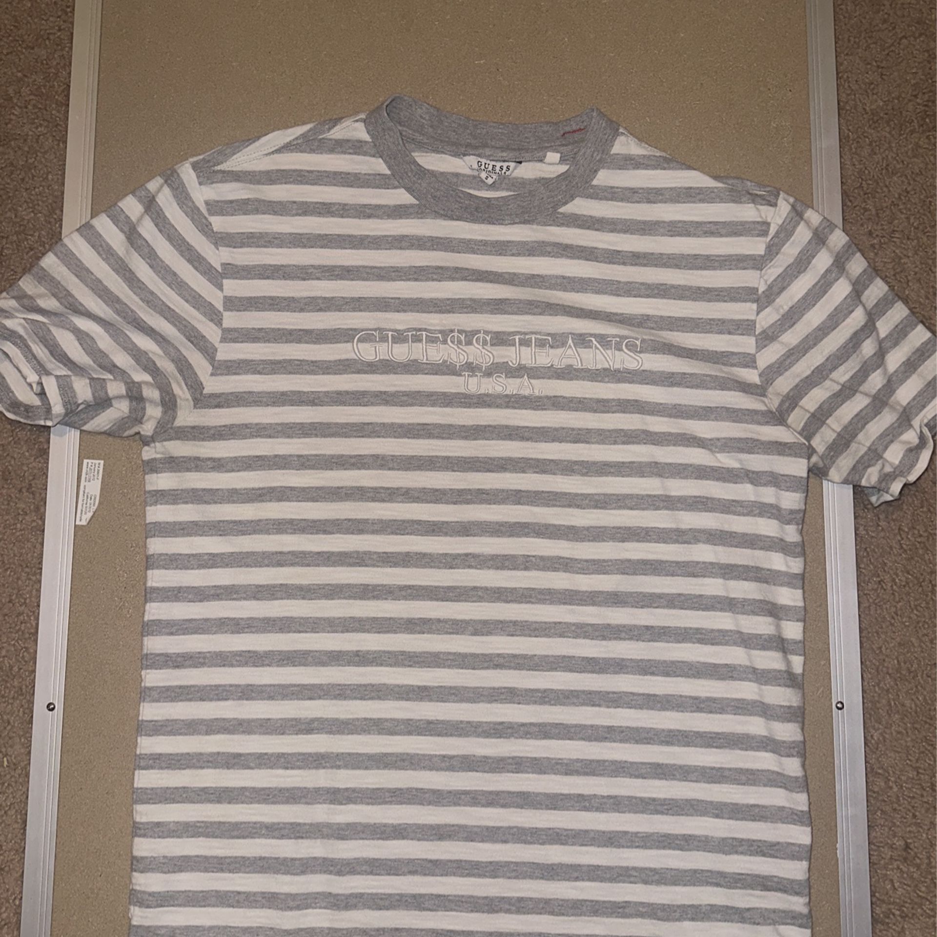 Guess jeans T Shirt (Size Small)