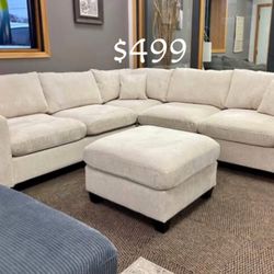 Gorgeous‼️sectional sofa with pull-out bed & storage ivory Corduroy