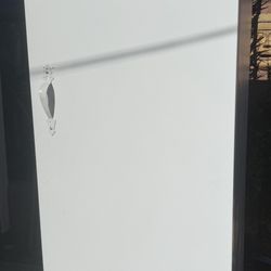 Freezer. Works Great I Upgraded 