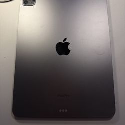Ipad Pro M2 4th Generation 11” With Apple Smart Keyboard And Apple Pencil 2
