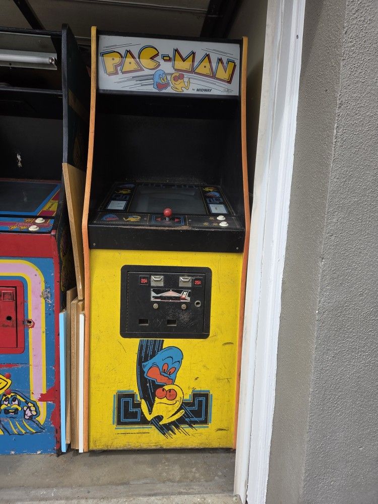 PACMAN Arcade Machine 
