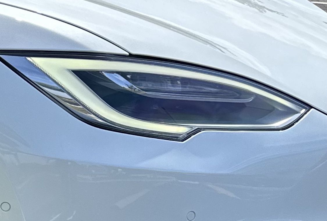 Tesla Model S Front Headlight (R - Passenger side)