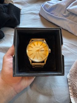 Nixon Sentry SS Gold Watch