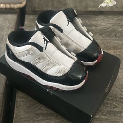 Toddler Retro Jordans Sz 8c