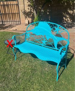 Patio bench. Outdoor furniture. All metal. Very nice condition.