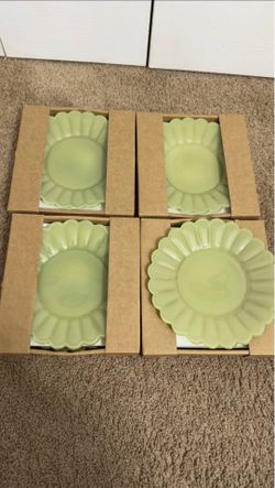 Set of 8 Vintage Style Green Glass Dessert/Salad Plates