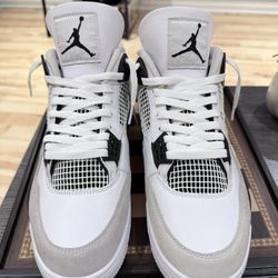 Jordan 4 - Military Black - Sz 13 -**VNDS** - No Box 