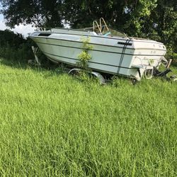 22 foot Beach craft for parts or whole