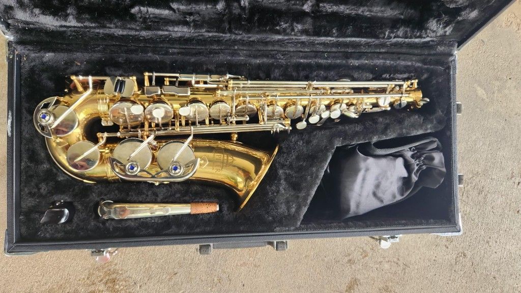 Tenor Saxophone 