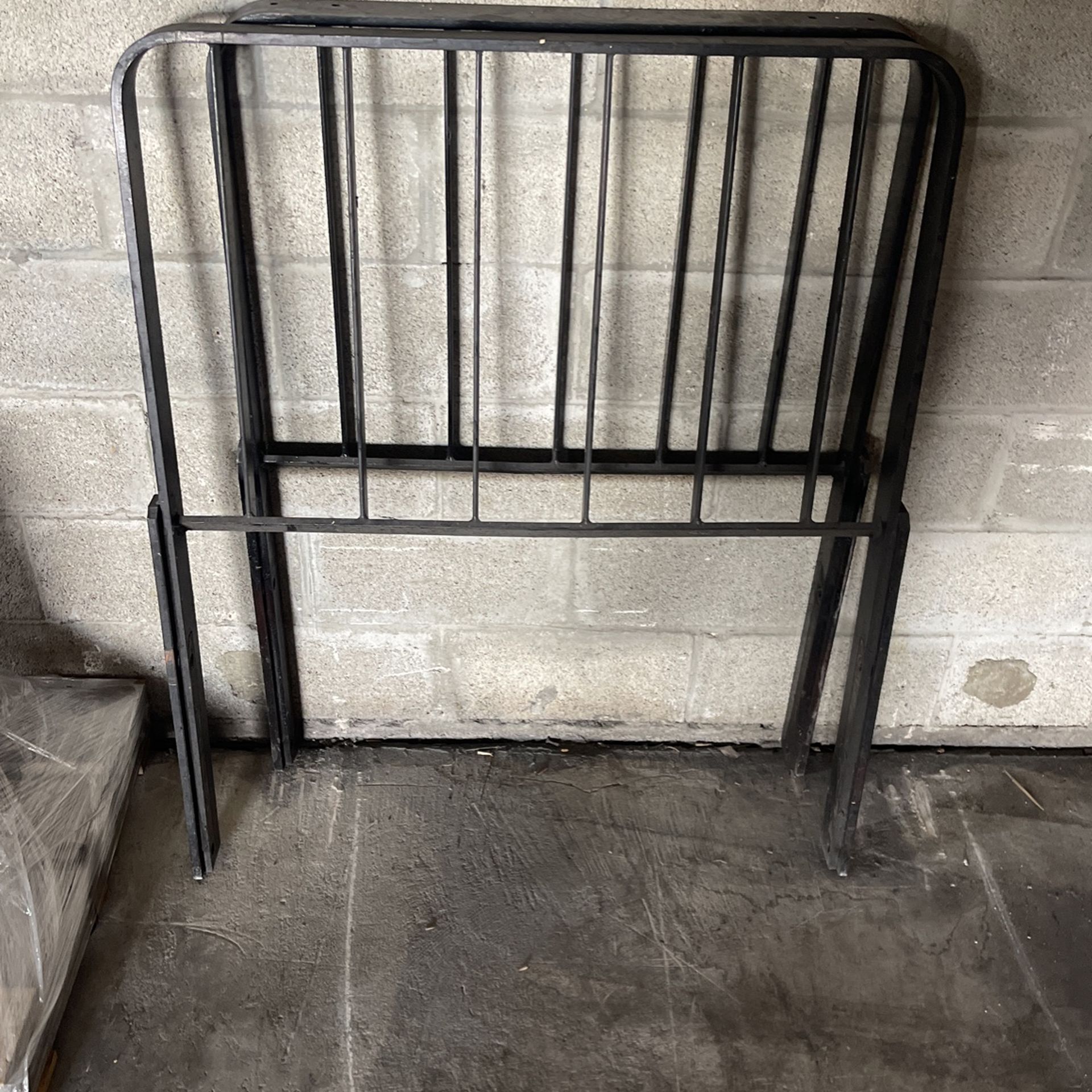 2 Forklift Parts