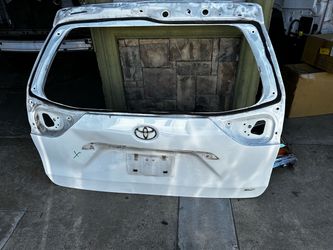 2011 2020 Toyota Sienna tail gate