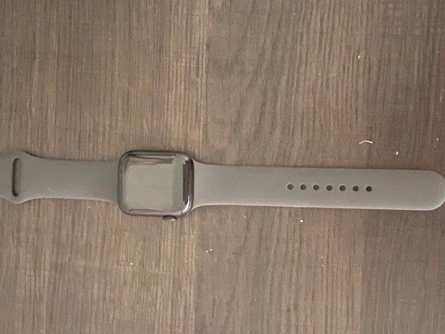 iPhone 12 & Apple Watch SE