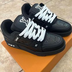 Louis Vuitton Trainer Black 