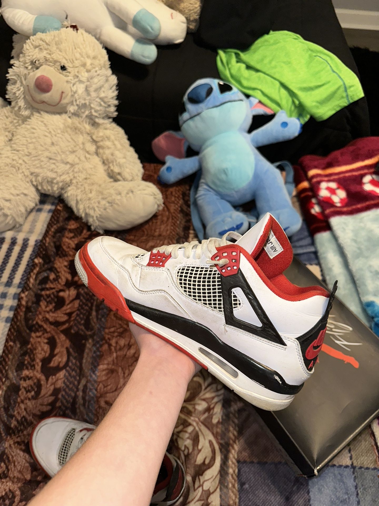 Jordan 4 Retro Fire Reds 