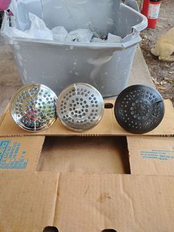 Delta shower head 3 colors