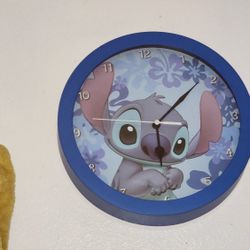 Stitch Clock 