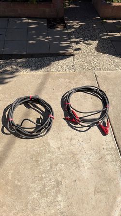 JUMPER CABLES 30. FEET LONG