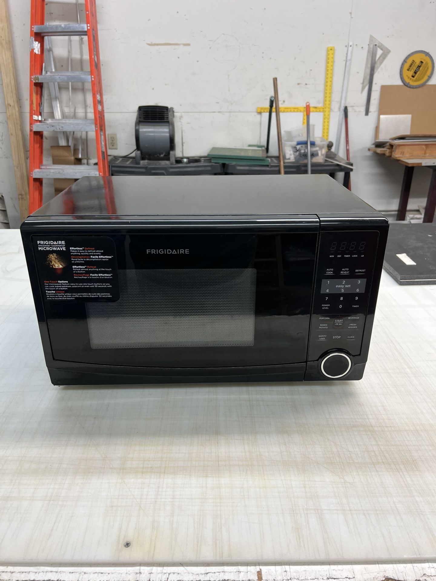 Microwave -Frigidaire FFCM1134LB 1.1 cu. ft. Countertop Microwave - 1,100 Cooking Watts, 10 Power Levels, 6 Quick Start One-Touch Options, Microwave