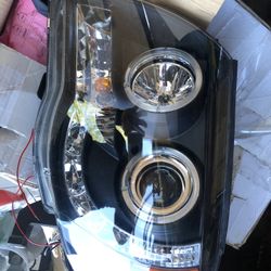 New 2008  Tacoma IPCW Projector Headlights