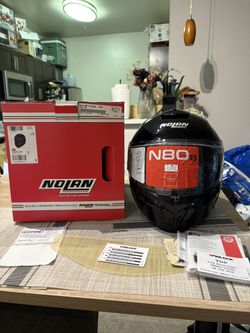 Nolan N80 Gloss black Small