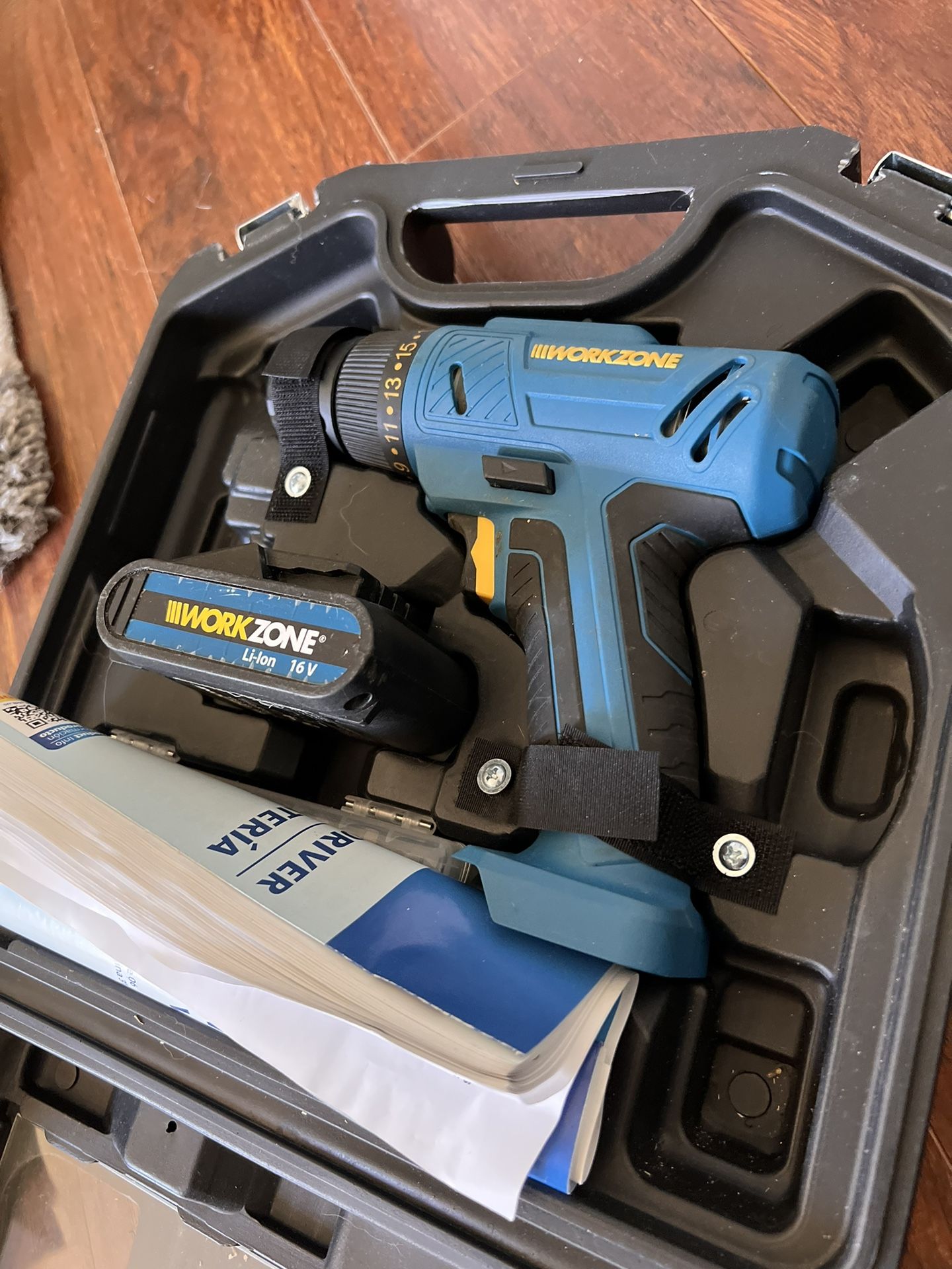 Work Zone Drill W Case Of Bits & Case