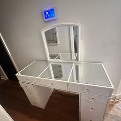 Make Up Vanity Desk