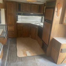 Rv 1 Br 1 Ba (((NOT 4 SALE)))